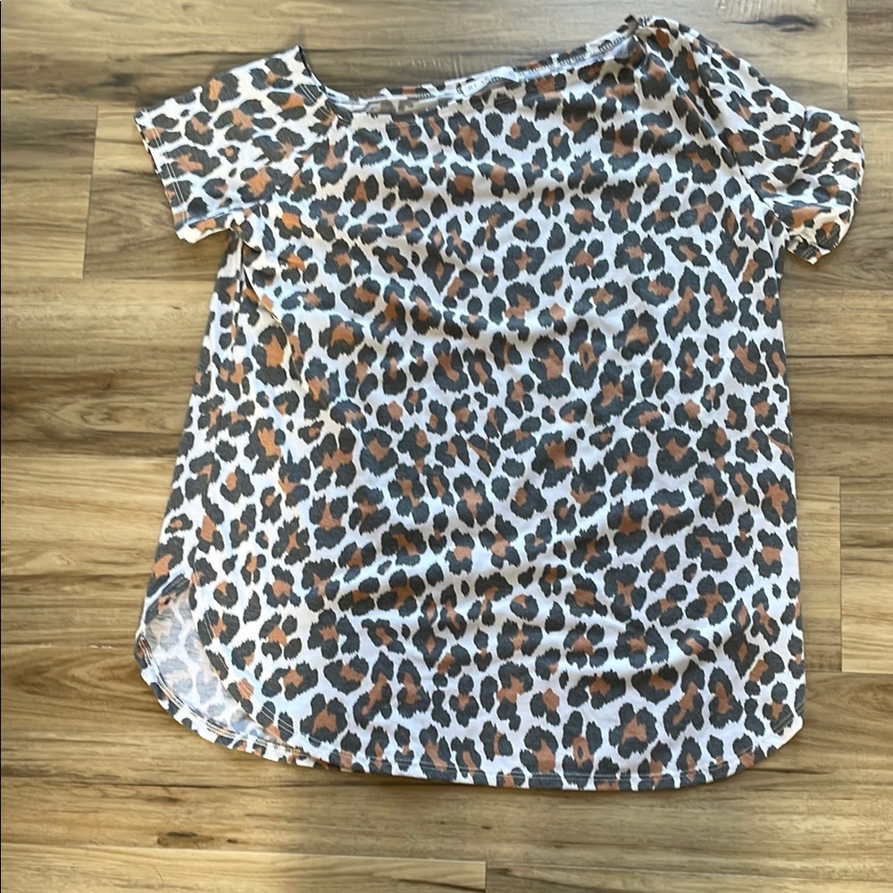 EUC Leopard Print Off the Shoulder Women's Top - Size 1XL